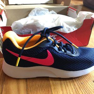 Women's Nike sneakers